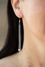 Load image into Gallery viewer, Earrings Divine Droplets - White E524