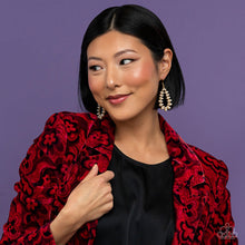 Load image into Gallery viewer, Earrings Absolutely Ageless - Gold Pearl E102