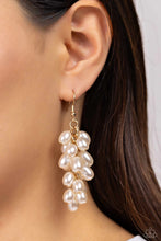 Load image into Gallery viewer, Earrings Pearl Posse - Gold E547