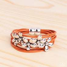 Load image into Gallery viewer, Bracelets Here Comes the BLOOM - Orange B217