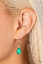 Load image into Gallery viewer, Necklaces Keeps GLOWING and GLOWING - Green N2125