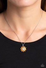 Load image into Gallery viewer, Necklaces Daisy Diva - Orange