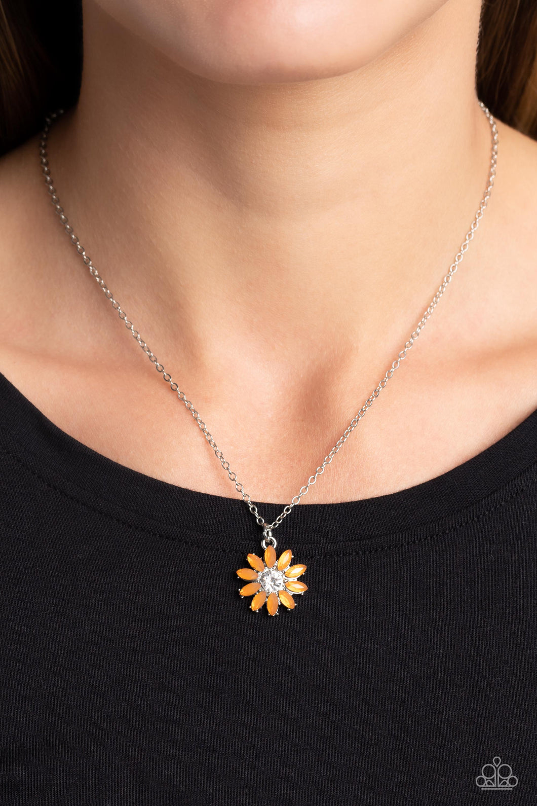 Necklaces Daisy Diva - Orange