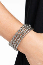 Load image into Gallery viewer, Bracelets Striped Stack - Silver B025