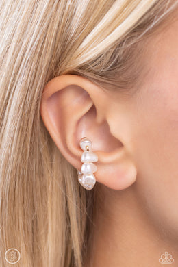 Earrings Prehistoric Pearls - Gold Earcuff E3015