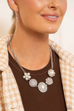 Load image into Gallery viewer, Necklace Sophisticated Style - White SET51