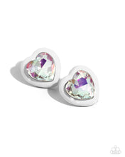Load image into Gallery viewer, Earrings Heartfelt Haute - White POST E399