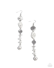 Load image into Gallery viewer, Earrings Cosmopolitan Chic - White PEARL E574