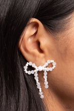 Load image into Gallery viewer, Earrings The BOW Must Go On - White POST E556