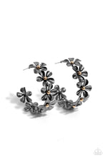 Load image into Gallery viewer, Earrings Floral Flamenco - Black E2176