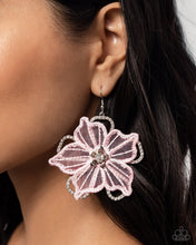 Load image into Gallery viewer, Earrings Refined Recognition - Pink E2288