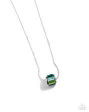 Load image into Gallery viewer, Necklaces Warden Wheel - Green N314