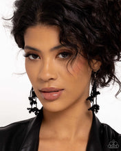 Load image into Gallery viewer, Earrings Petaled Precipitation - Black E2023