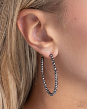 Load image into Gallery viewer, Earrings Manufactured Monochromatic - Black E571