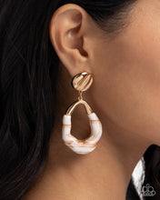 Load image into Gallery viewer, Earrings High-Sheen Swirls - Gold E409