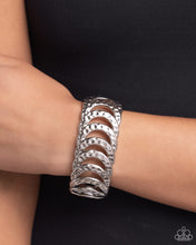 Load image into Gallery viewer, Bracelets Hardware Haute - Silver B2313