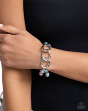 Load image into Gallery viewer, Bracelets Hammered Haven - Green