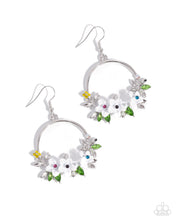 Load image into Gallery viewer, Earrings Fairy Freestyle - White E2327