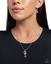 Load image into Gallery viewer, Necklaces Seahorse Shanty - Orange SU12