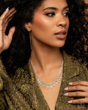 Load image into Gallery viewer, Necklaces Piercing Passion - Gold N001