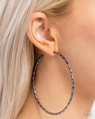 Earrings Closer To Chic - Black Hoops E587