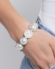 Load image into Gallery viewer, Bracelets Believable Bling - White Pearl B2124