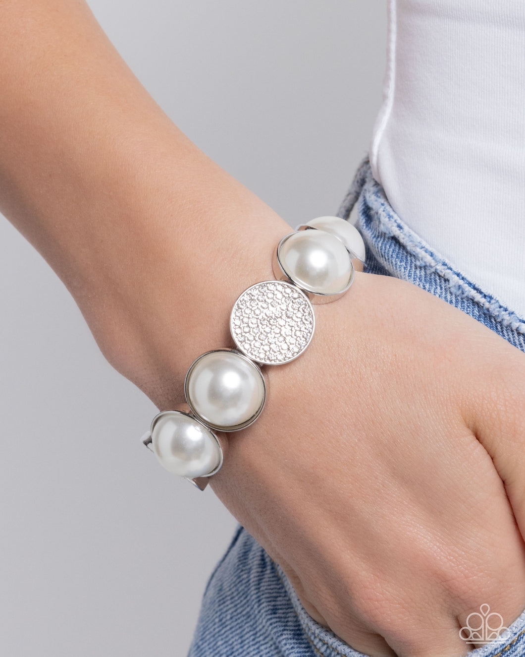 Bracelets Believable Bling - White Pearl B2124