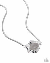 Load image into Gallery viewer, Necklaces Sideways Shimmer - Silver N175