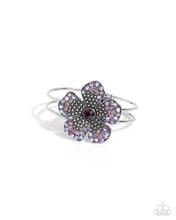 Load image into Gallery viewer, Bracelets Bedazzled Bloom - Purple B2251