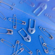 Load image into Gallery viewer, Earrings Pampered Padlock - Blue MINI HINGE S111