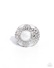 Load image into Gallery viewer, Embrace Pearly Podium - White TRAY14 J44