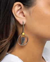 Load image into Gallery viewer, Earrings Feathered Future - Yellow E324