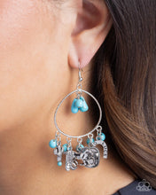 Load image into Gallery viewer, Earrings Western Whisper - Blue E018
