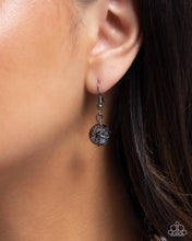 Load image into Gallery viewer, Necklaces Refulgent Reformation - Green N2450