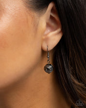 Load image into Gallery viewer, Necklaces Refulgent Reformation - Red N2450