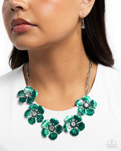 Load image into Gallery viewer, Necklaces Eternal Efflorescence - Green N469