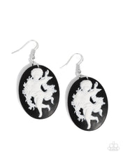 Load image into Gallery viewer, Earrings Vintage Verdict - White E433