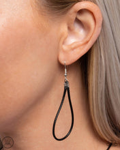 Load image into Gallery viewer, Necklaces French Facade - White N2161