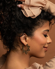 Load image into Gallery viewer, Earrings Tangled Tapestry - Gold