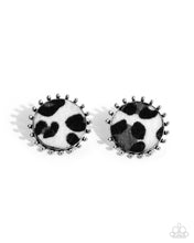 Load image into Gallery viewer, Earrings Cowhide Couture - Black WS502