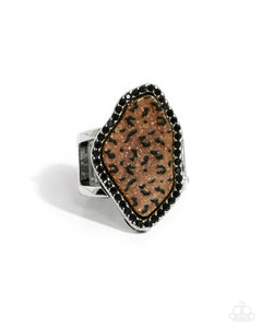 Embrace Sporadic Stone - Brown