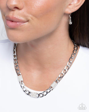 Necklaces Impressive Independence - White N2351