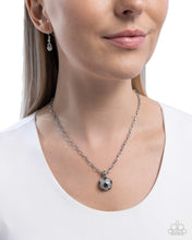 Load image into Gallery viewer, Necklaces Soccer Pitch - Black Sports SF102
