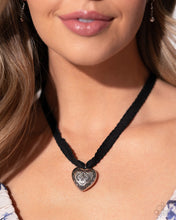 Load image into Gallery viewer, Necklaces Fabricated Finesse - Black N359