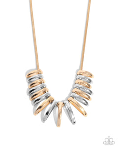 Necklaces Chasing Chic - Multi