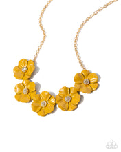 Load image into Gallery viewer, Necklaces Floral Favor - Yellow N231