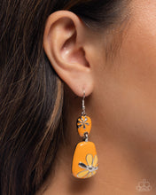 Load image into Gallery viewer, Earrings Floral Familia - Orange E160
