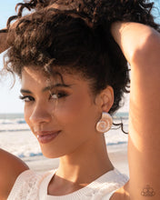 Load image into Gallery viewer, Earrings Chill Conch - Orange