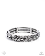 Load image into Gallery viewer, Bracelets Enchanting Entrant Silver