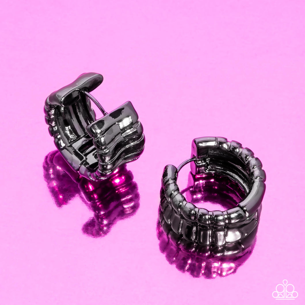 Earrings Seamless Sass Black MINI Hinge S146